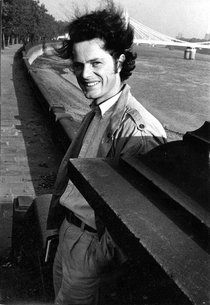 19850000 CAL PORTRAIT by Anne Garde Chelsea Embankment.jpg